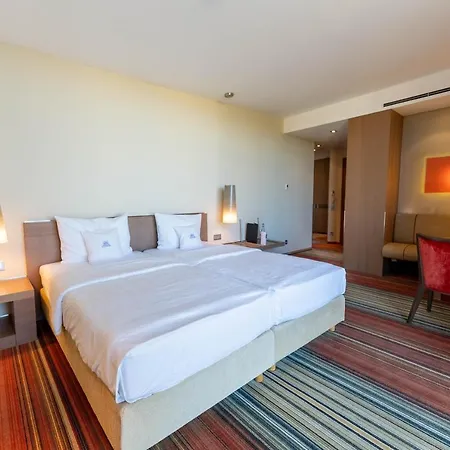 Parkhotel St.leonhard Hotel