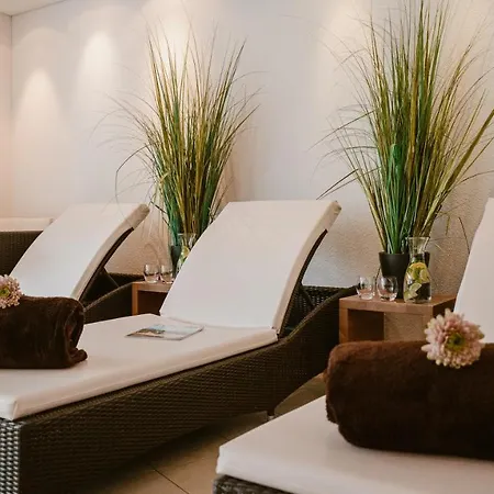 호텔 Parkhotel St.leonhard 4*