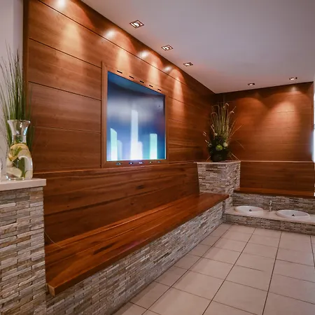 Parkhotel St.leonhard Hotel 4*